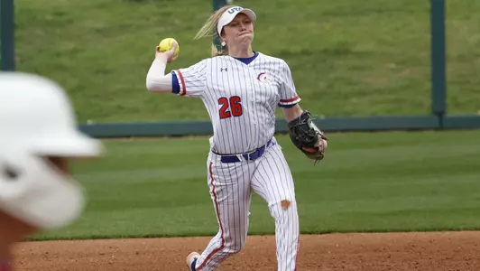 After Strong Start, UTA Drops Final Game in Austin