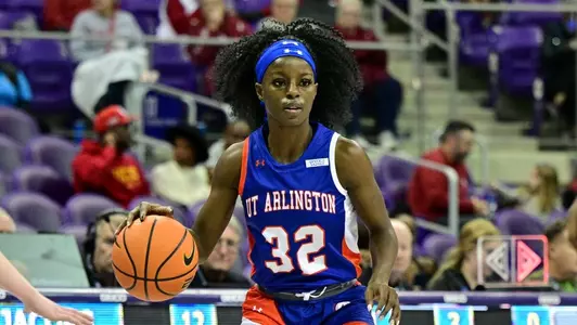 kayla white against cincinnati 11-25-22