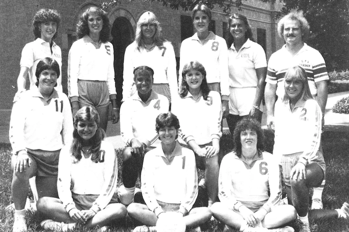 1983 volleyball team photo