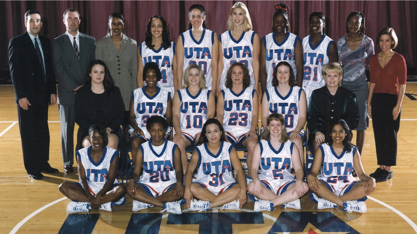 1999-00 WBB Team Photo