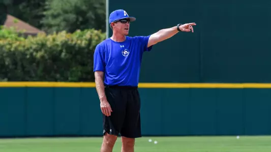 Van Hook Announces 2023 Baseball Schedule