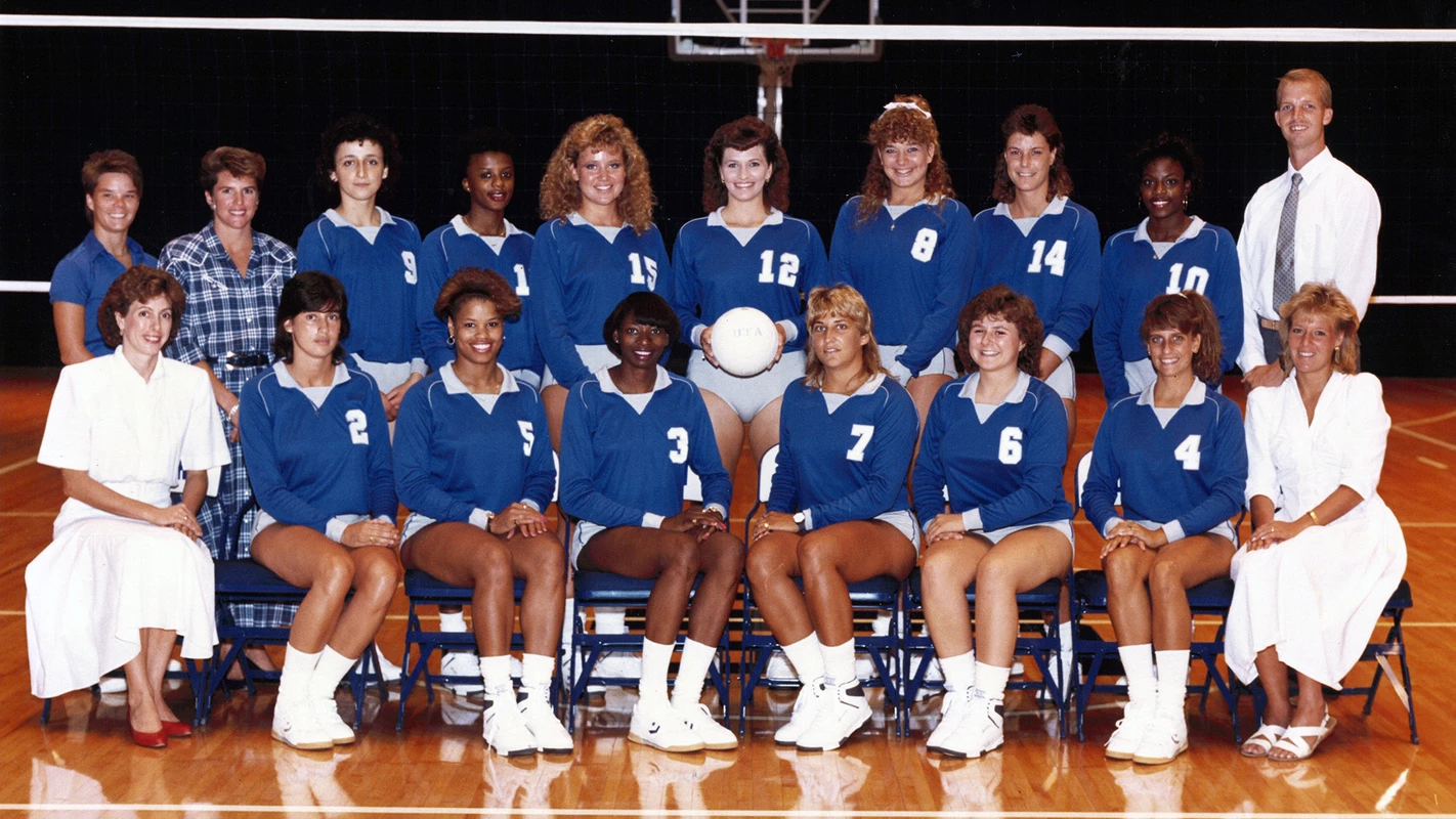 1988 volleyball color team photo