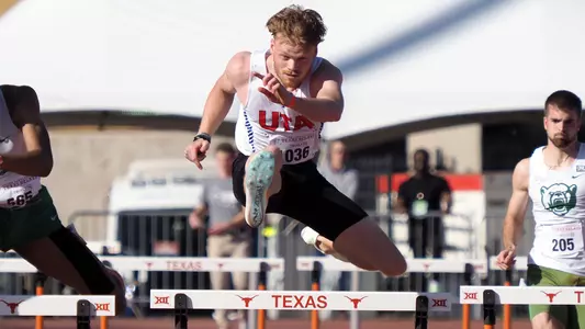 Lucas Van Klaveren Hurdles Texas