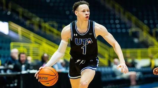 Chendall Weaver Look Dribble 2022