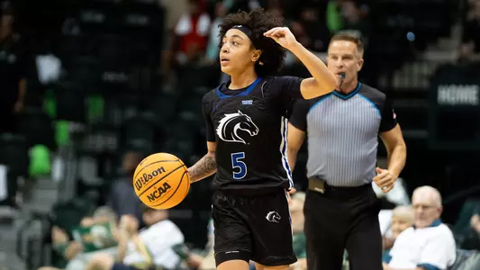 Nya Threatt at South Florida