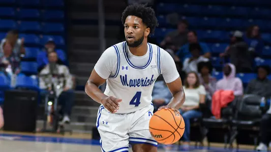 Kyron Gibson Look Dribble 2223