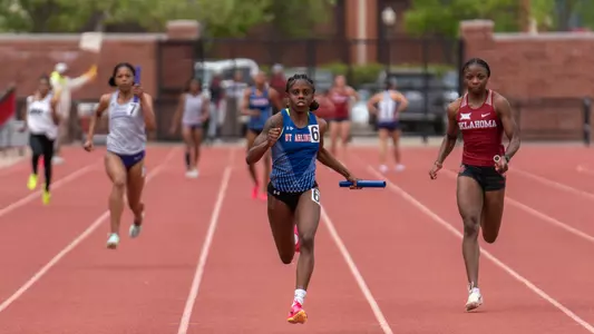 Women's 4x100 Relay - Madison Pippins