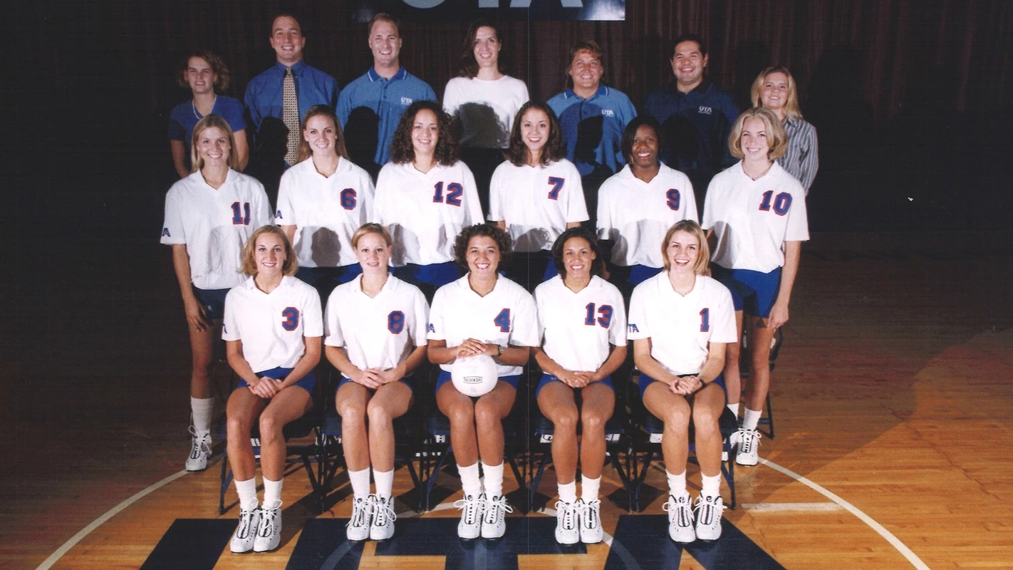 1999 volleyball team photo