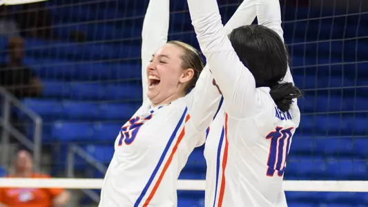 kortney puckett celebrates a point