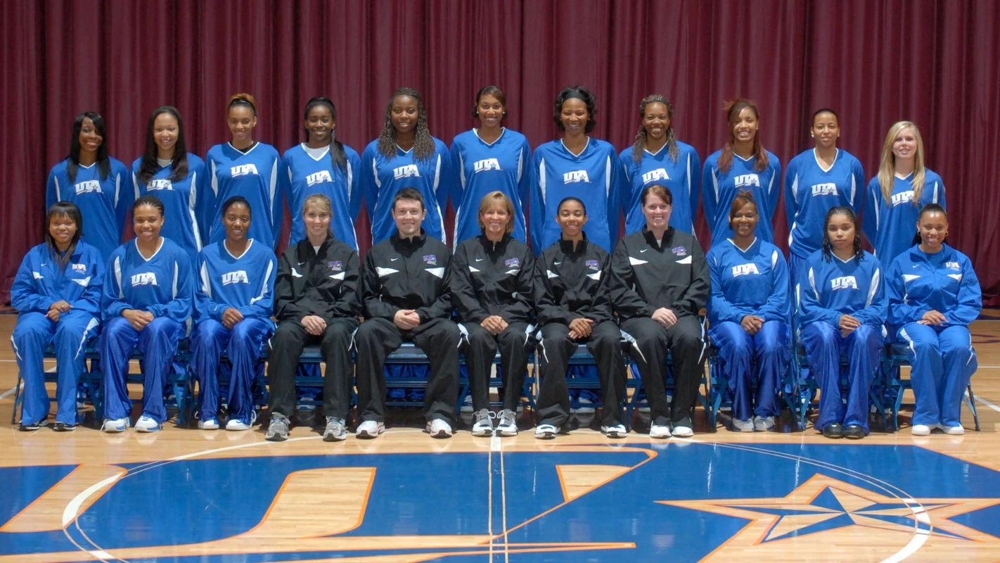 2007-08 wbb team photo