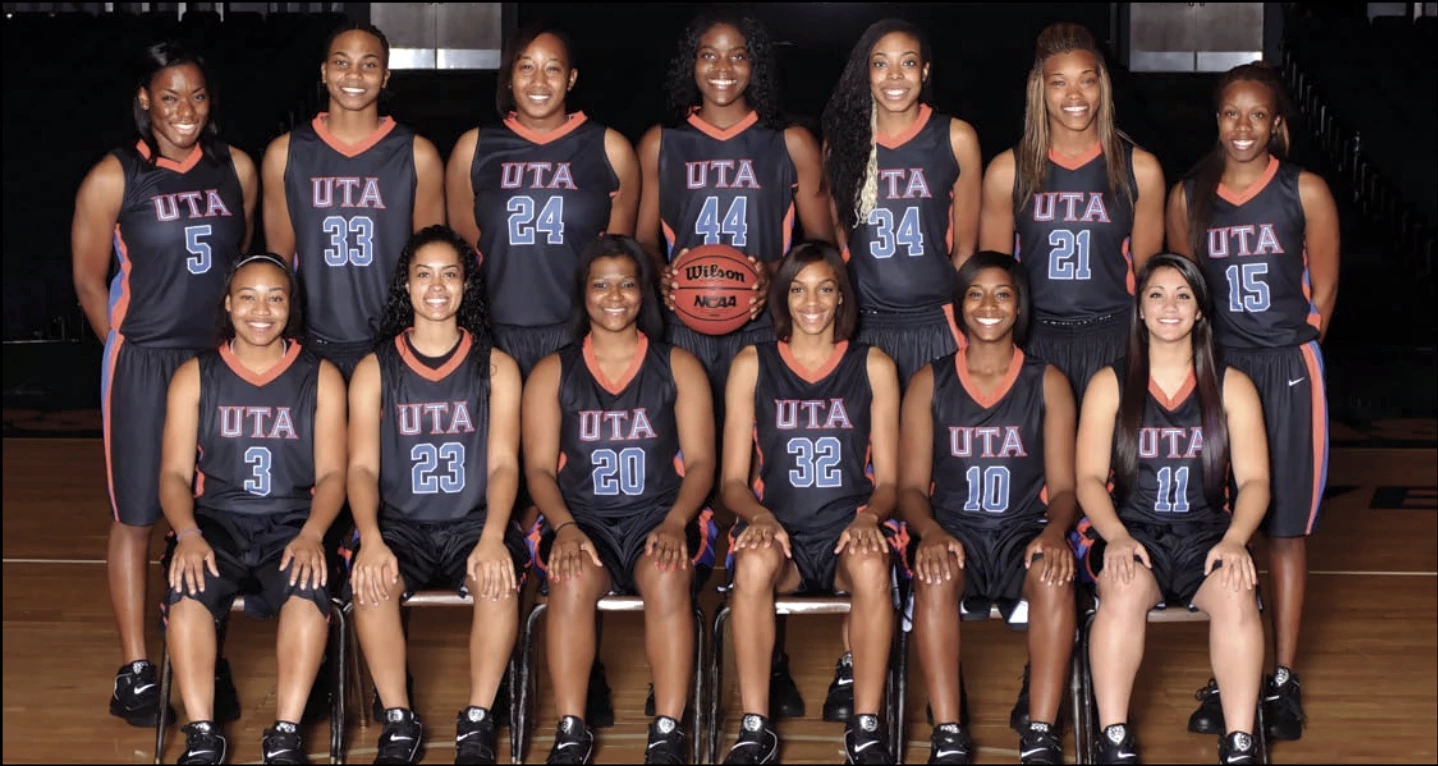 2010-11 wbb team photo