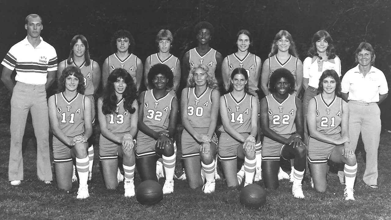 1982-83 WBB team photo