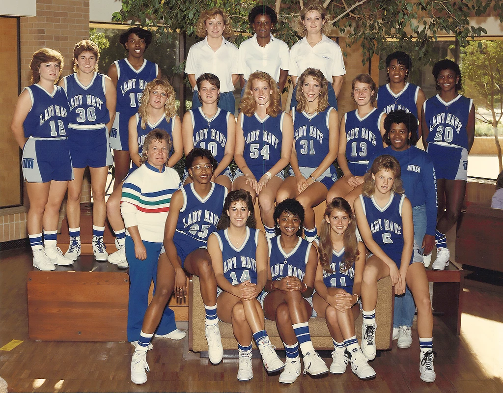 1987-88 WBB team photo 2
