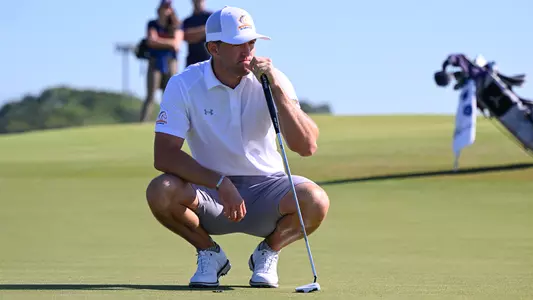 Cronje Look Line Up Putt
