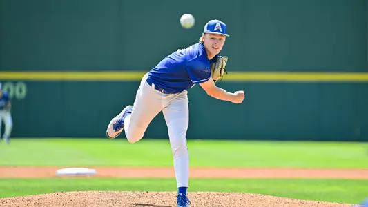 Nicholas Robb Throwing