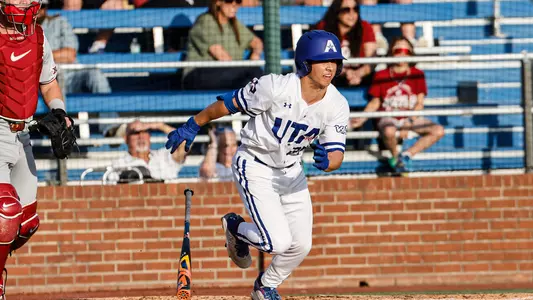 Ellis running after hit