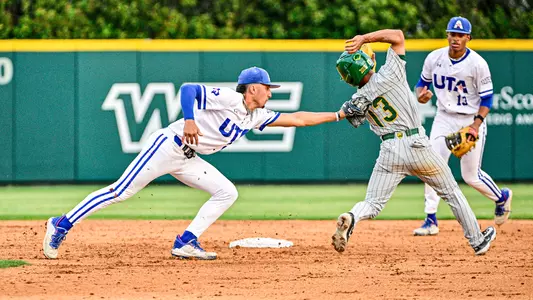 JoJo tagging a runner
