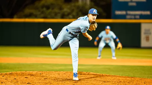 Nick Robb pitch