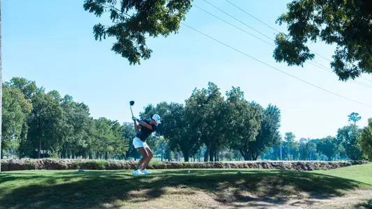 Women's Golf drive
