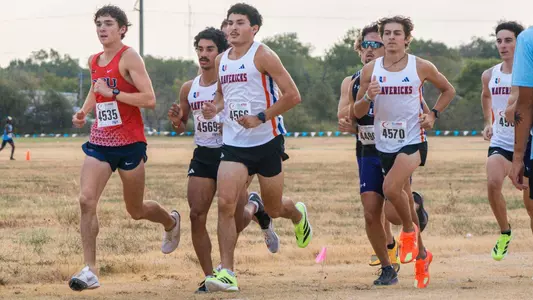 UTA men's runners running at Gerald Richey UTA Invitational