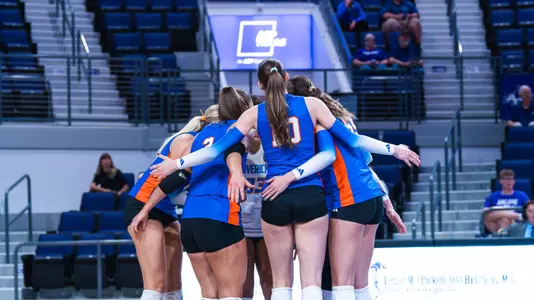 huddle at ACU