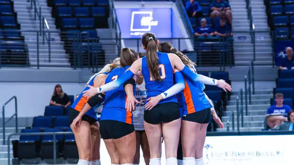 huddle at ACU