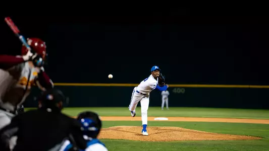 Landon Murphy pitching