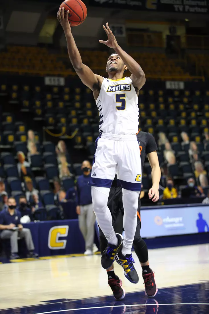 Darius Banks.