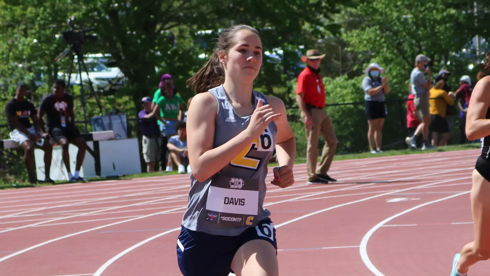 Emmy Davis 800m