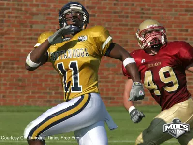 Big First Half Holds Up as Elon Edges Football Team