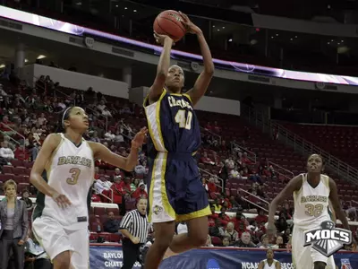 Lady Mocs Defeat Lee in Exhibition Thursday