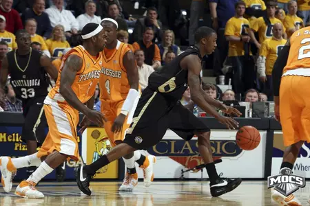 Men's Basketball Drops 81-61 Decision at Georgia Southern
