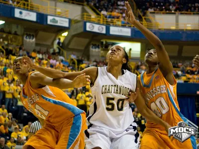Lady Mocs Give Lady Vols Scare; Tennessee Wins by Three