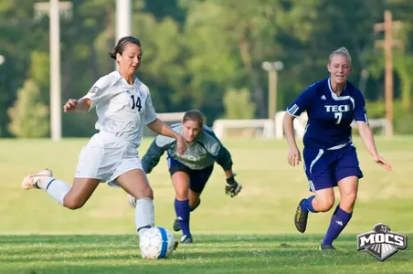 Soccer Falls 5-0 to Crimson Tide in Classic
