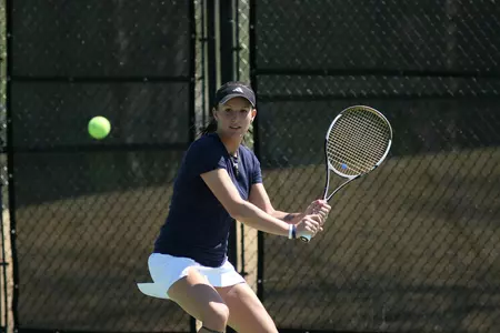 Women's Tennis Sweeps UNCA Bulldogs 7-0