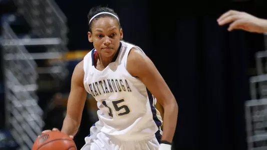 Wade-Fray Scores 1,000th Point in Win Over Furman
