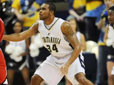 Mocs Close Regular Season with 86-77 Loss at Western Carolina