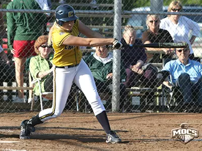 Lady Mocs Split Against Blazers