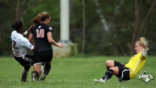 Lady Mocs Soccer Falls 4-2 to Davidson