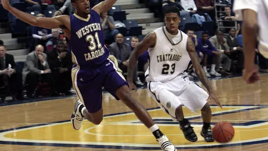 Chattanooga Runs Past Western Carolina 80-67