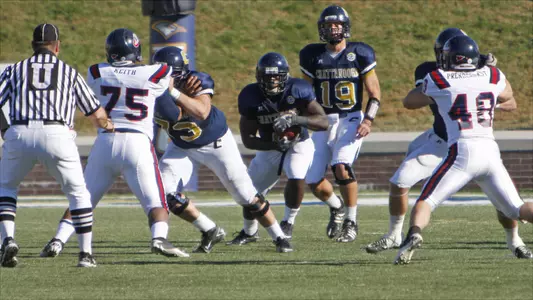 Mocs Dominant in 48-14 Win over Samford on Senior Day