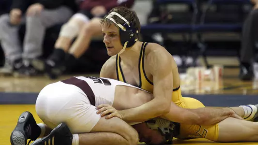 UTC Splits a Pair of Matches in Iowa