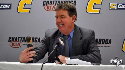 Lady Mocs Down Cougars for Moore's 500th Career Win