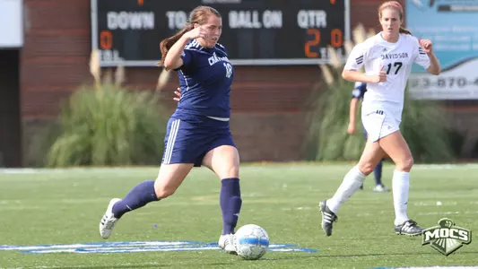 Smith Ties, Sets Record in 2-1 Season Finale Loss