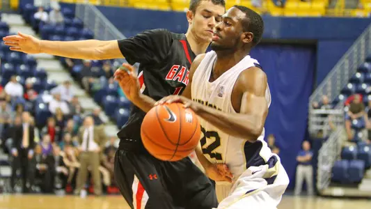 Gardner-Webb Edges Chattanooga 76-74 in Overtime