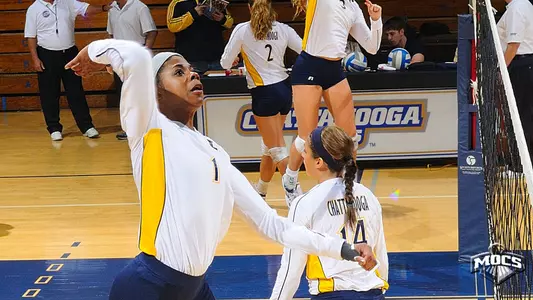 Mocs Win Five-Set Thriller Over UNCG