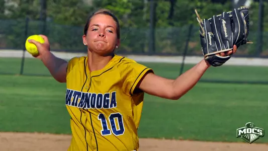 Lady Mocs Split on Day Two of USF Invite