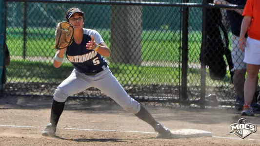 Lady Mocs Drop Contest to Illinois
