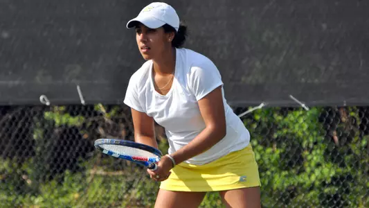 Lady Mocs Fight Off Elon For a 4-3 Win