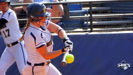 Reed Reaches 900-Win Plateau in Lady Mocs Sweep